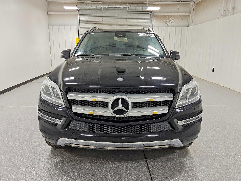 2015 Mercedes-benz Gl-class VIN 4JGDF6EE7FA503823 COPART salvage auction — MECHANICAL, AZ - CERTIFICATE OF TITLE, sold $1,300 on 2026-08-27 (photo 5)