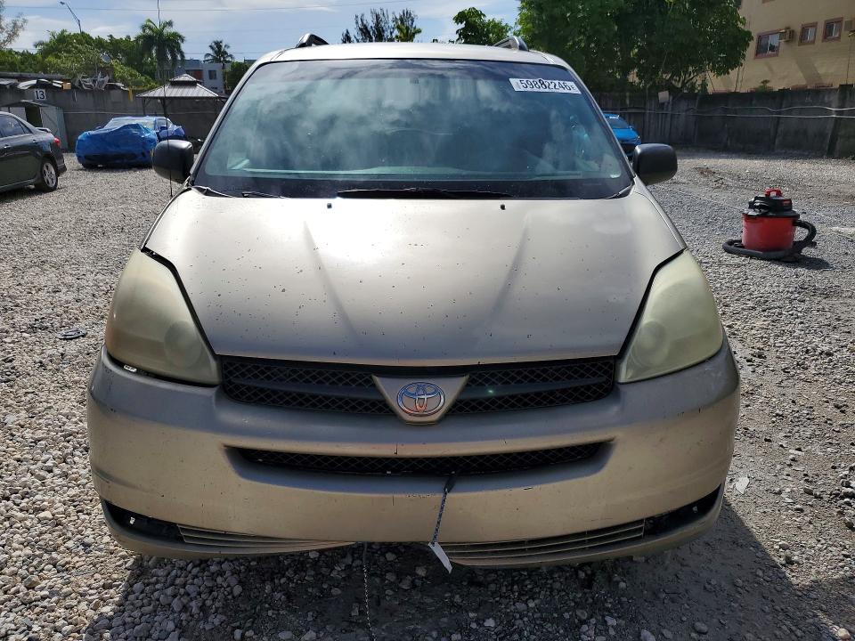 2004 Toyota Sienna VIN 5TDZA23C74S025261 COPART salvage auction — SIDE, Fl - Cert Of Title Slvg Rebuildable, sold $400 on 2026-07-28 (photo 5)