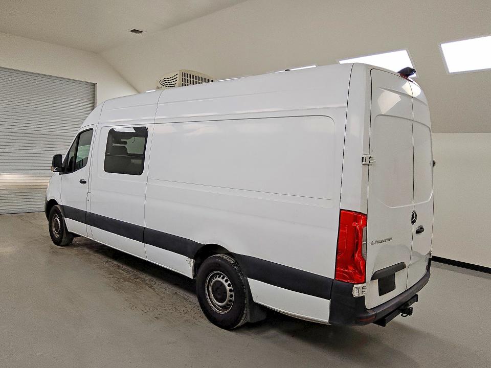 2020 Mercedes-benz Sprinter VIN W1W4ECHY7LT036838 COPART salvage auction — MINOR DENT/SCRATCHES, TX - CERTIFICATE OF TITLE, sold $11,700 on 2026-08-25 (photo 2)