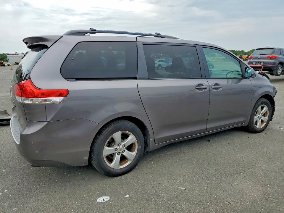 2011 Toyota Sienna VIN 5TDKK3DC3BS095646 COPART salvage auction — FRONT END, NY - MV-907A SALVAGE CERTIFICATE, sold $500 on 2026-07-20 (photo 3)