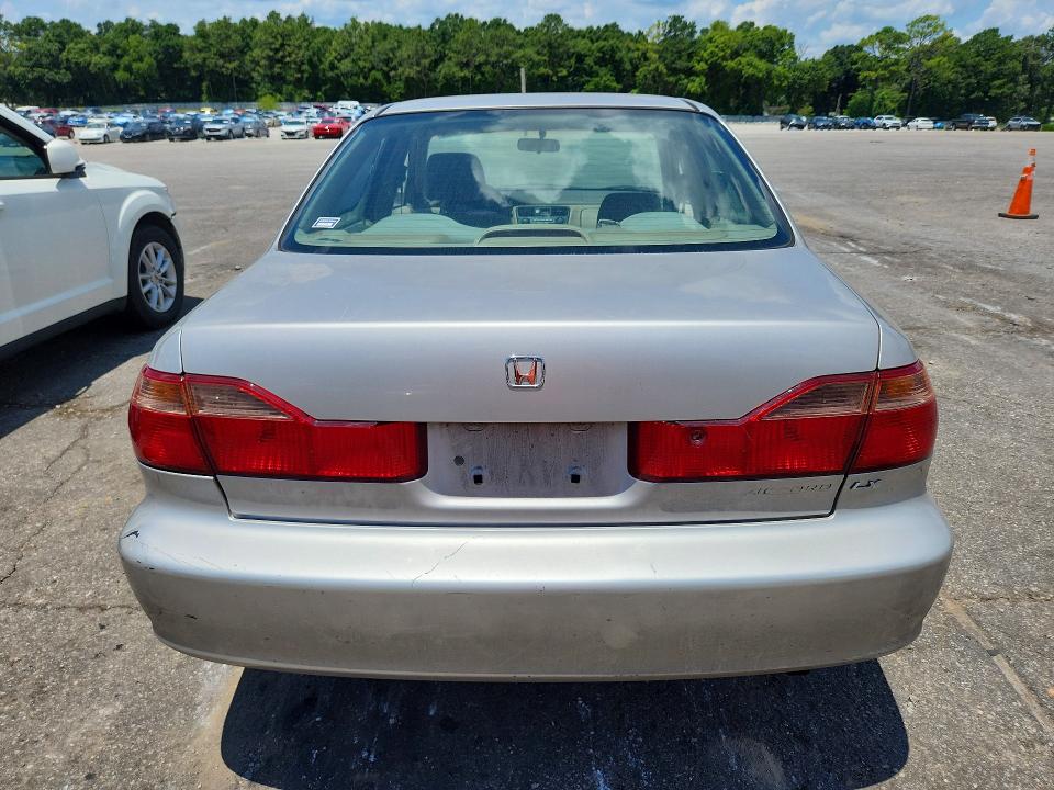 1999 Honda Accord VIN 1HGCG5647XA084517 COPART salvage auction — MINOR DENT/SCRATCHES, AL - CERTIFICATE OF TITLE (P), sold $600 on 2026-08-03 (photo 6)