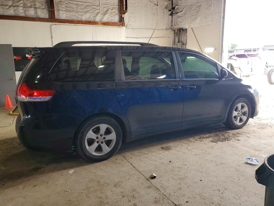 2011 Toyota Sienna VIN 5TDKK3DCXBS152568 COPART salvage auction — MINOR DENT/SCRATCHES, KY - CERTIFICATE OF TITLE, sold $1,750 on 2026-07-20 (photo 3)