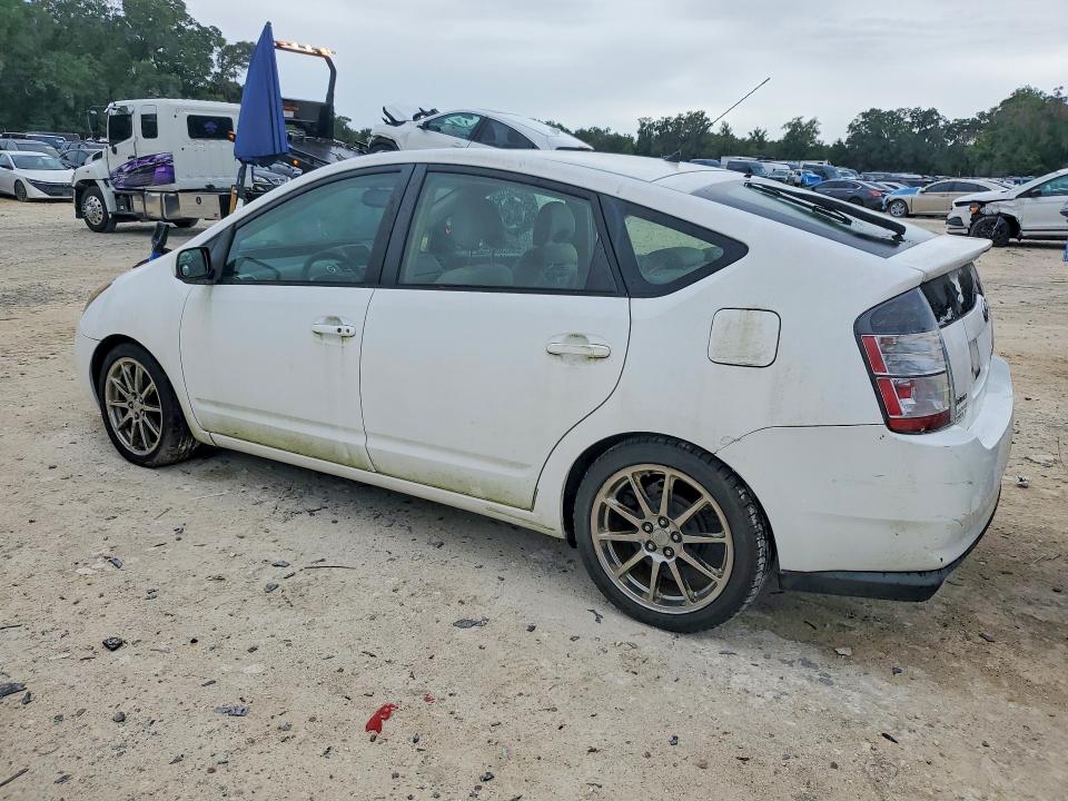 2005 Toyota Prius VIN JTDKB20U353022629 COPART salvage auction — MINOR DENT/SCRATCHES, Fl - Certificate Of Title, sold $450 on 2026-07-28 (photo 2)