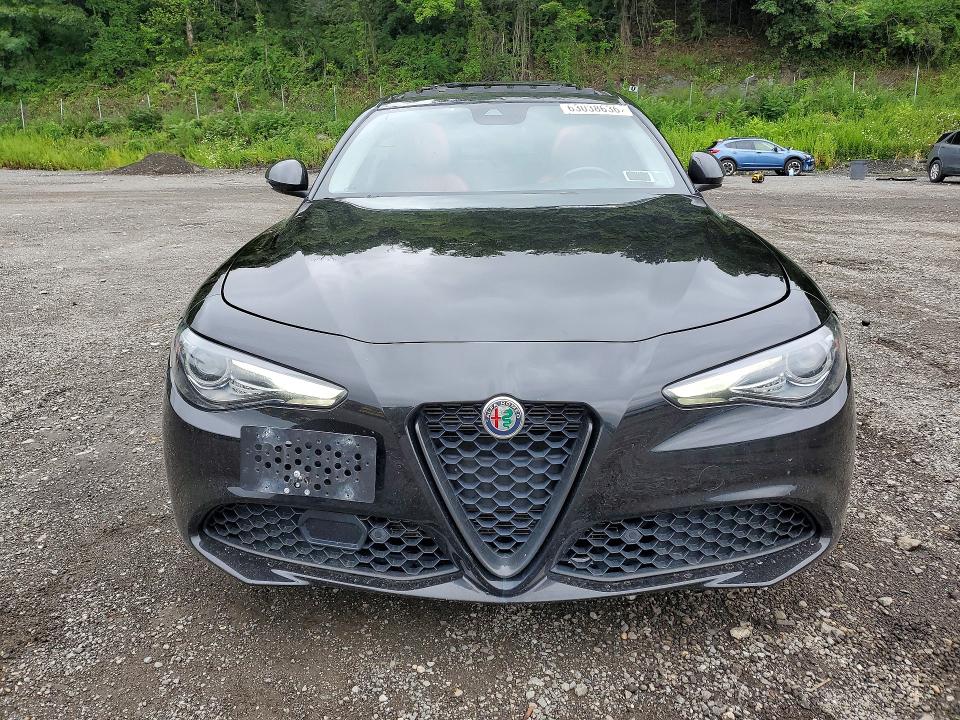 2020 Alfa romeo Giulia VIN ZARFANBN6L7632449 COPART salvage auction — ROOF, Ny - Mv-907A Salvage Certificate, sold $7,700 on 2026-08-10 (photo 5)
