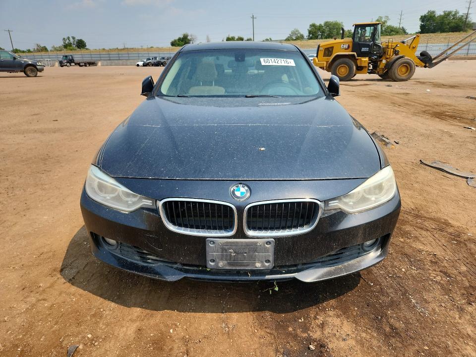 2014 BMW 3 series VIN WBA3B3C53EJ978281 COPART salvage auction — MINOR DENT/SCRATCHES, CO - DIS/DLR/EXP ONLY CLEAN TITLE, sold $775 on 2026-07-20 (photo 5)