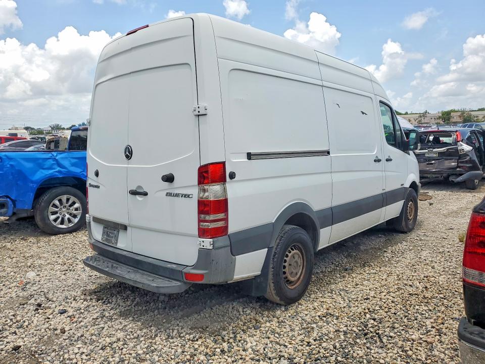 2012 Mercedes-benz Sprinter VIN WD3PE7CC7C5653151 COPART salvage auction — NORMAL WEAR, Fl - Certificate Of Title, sold $250 on 2026-07-28 (photo 3)