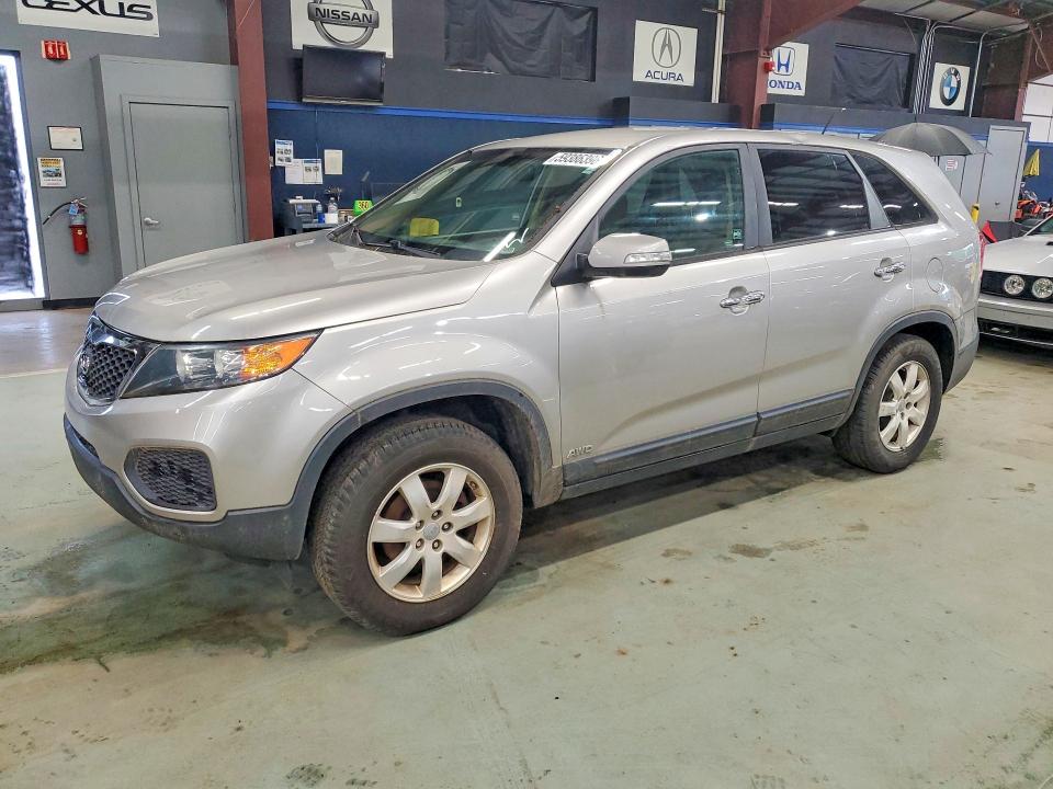 2013 Kia Sorento VIN 5XYKTCA64DG416539 COPART salvage auction — MINOR DENT/SCRATCHES, Ct - Certificate Of Title, sold $450 on 2026-07-09 (photo 1)