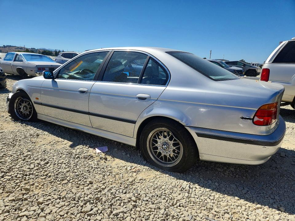 1999 BMW 5 series VIN WBADM6337XBY32073 COPART salvage auction — UNDERCARRIAGE, CA - SALVAGE CERTIFICATE, sold $425 on 2026-08-11 (photo 2)