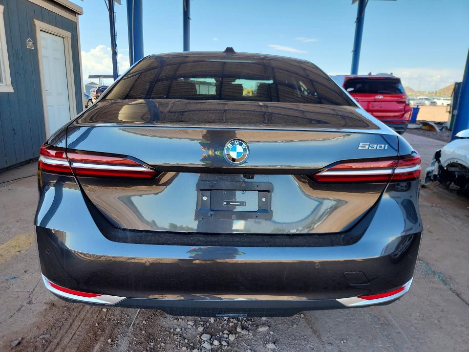 2025 BMW 5er VIN WBA43FJ00SCU33424 COPART salvage auction — SIDE, Az - Cert Of Title - Salvage, sold $175 on 2026-07-30 (photo 6)
