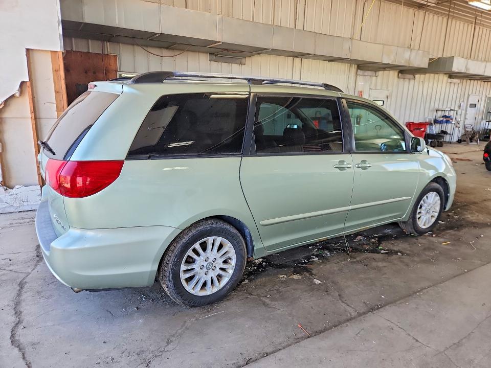 2008 Toyota Sienna VIN 5TDZK22C18S181414 COPART salvage auction — MINOR DENT/SCRATCHES, WI - CERTIFICATE OF TITLE, sold $800 on 2026-07-27 (photo 3)