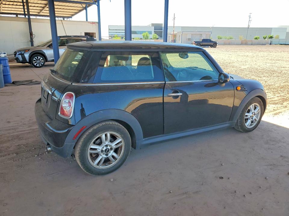2013 Lotus VIN WMWSU3C50DT681395 COPART salvage auction — MINOR DENT/SCRATCHES, AZ - CERTIFICATE OF TITLE, sold $1,050 on 2026-08-15 (photo 3)