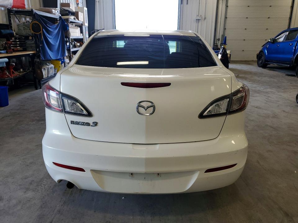 2013 Mazda 3 VIN JM1BL1UFXD1723827 COPART salvage auction — MINOR DENT/SCRATCHES, On - Permit No Brand - Unfit, sold $450 on 2026-07-29 (photo 6)