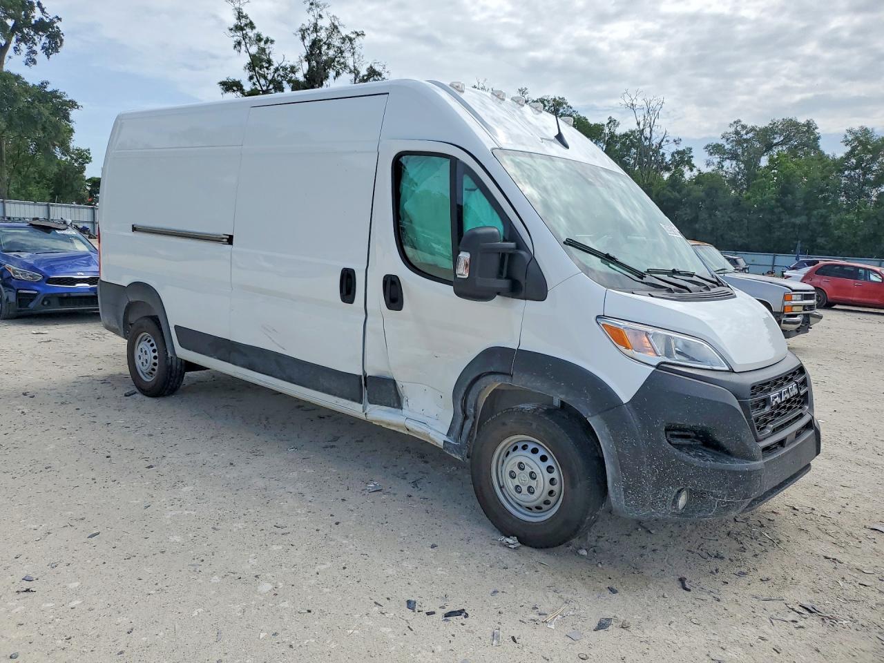 2026 Ram Promaster 3500 VIN 3C6MRVHG5TE176504 COPART salvage auction — Side, FL - CERTIFICATE OF TITLE (P), sold $16,500 on 2026-08-12 (photo 4)