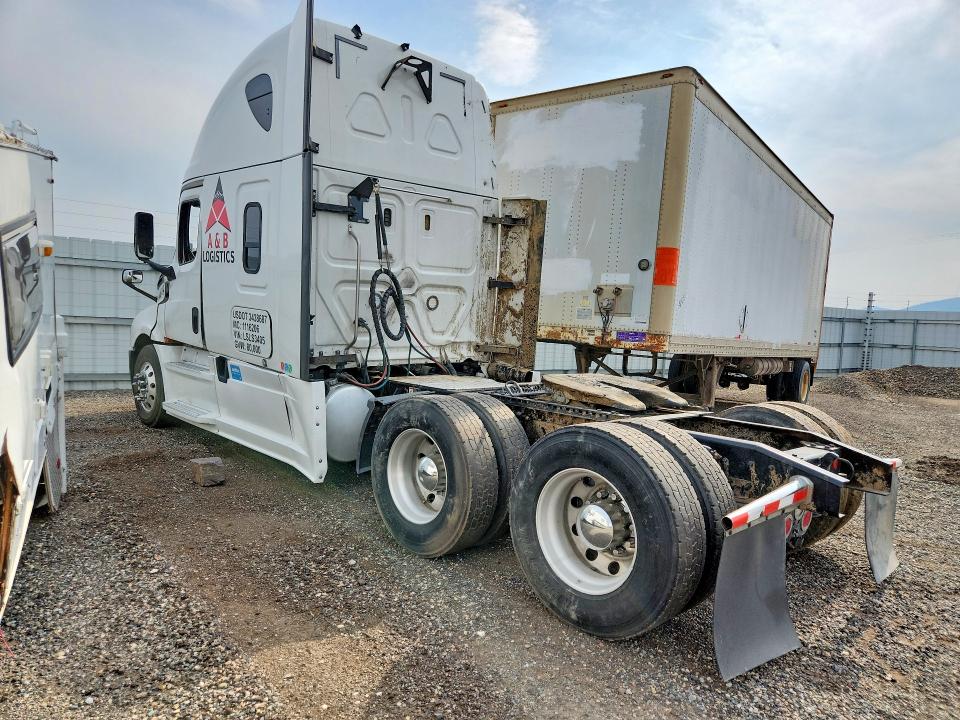2020 Freightliner Cascadia VIN 3AKJHHDR0LSLS3405 COPART salvage auction — SIDE, MT - SALVAGE CERTIFICATE OF A VEHIC, sold $4,600 on 2026-08-27 (photo 2)