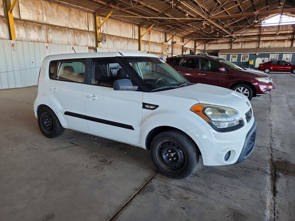 2013 Kia Soul VIN KNDJT2A56D7755359 COPART salvage auction — MINOR DENT/SCRATCHES, Nm - Certificate Of Title (P), sold $250 on 2026-07-27 (photo 4)