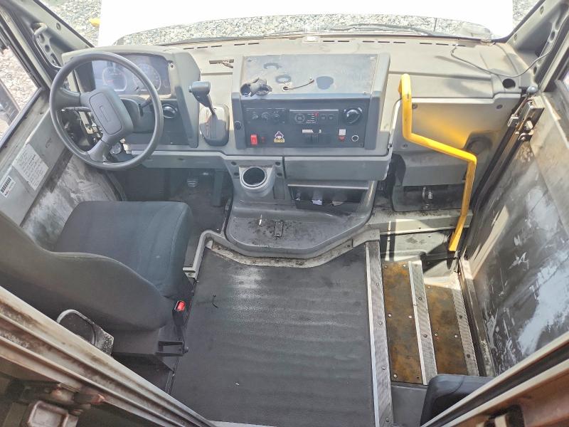 2012 Isuzu Npr VIN JALB4T170C7W00697 COPART salvage auction — MINOR DENT/SCRATCHES, FL - CERTIFICATE OF TITLE, sold $10 on 2026-07-23 (photo 8)