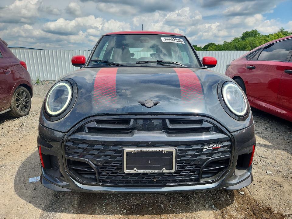 2025 Mini Cooper VIN WMW33GD03S2W89852 COPART salvage auction — MINOR DENT/SCRATCHES, Ma - Cert Of Title-Salvage, sold $20,300 on 2026-08-26 (photo 5)