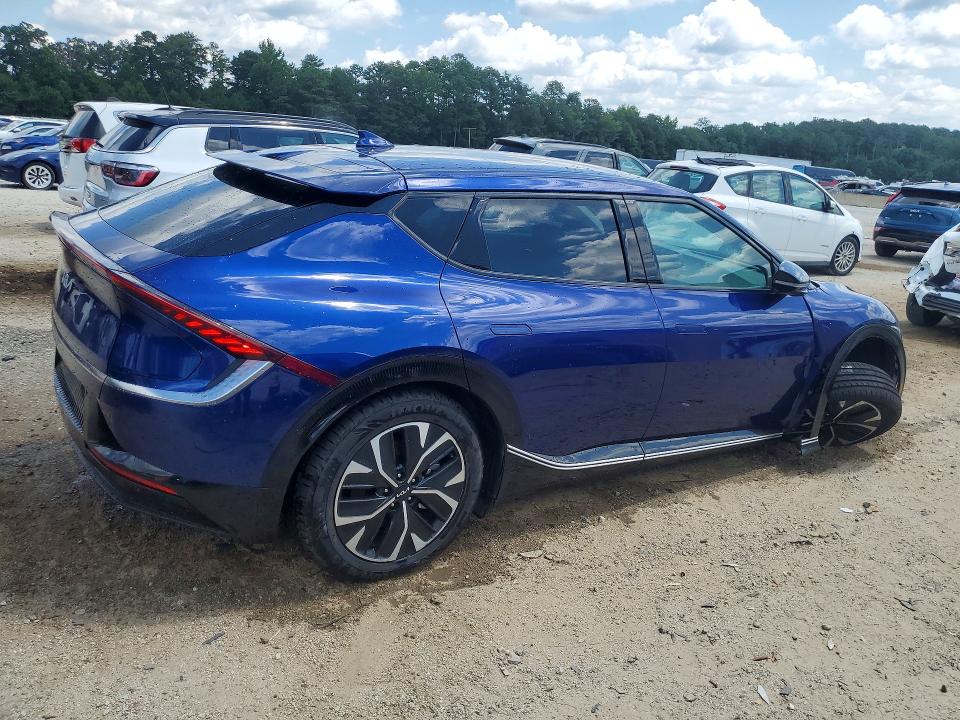 2024 Kia Ev6 VIN KNDC34LA3R5193518 COPART salvage auction — UNDERCARRIAGE, GA - CERTIFICATE OF TITLE, sold $7,800 on 2026-07-15 (photo 3)