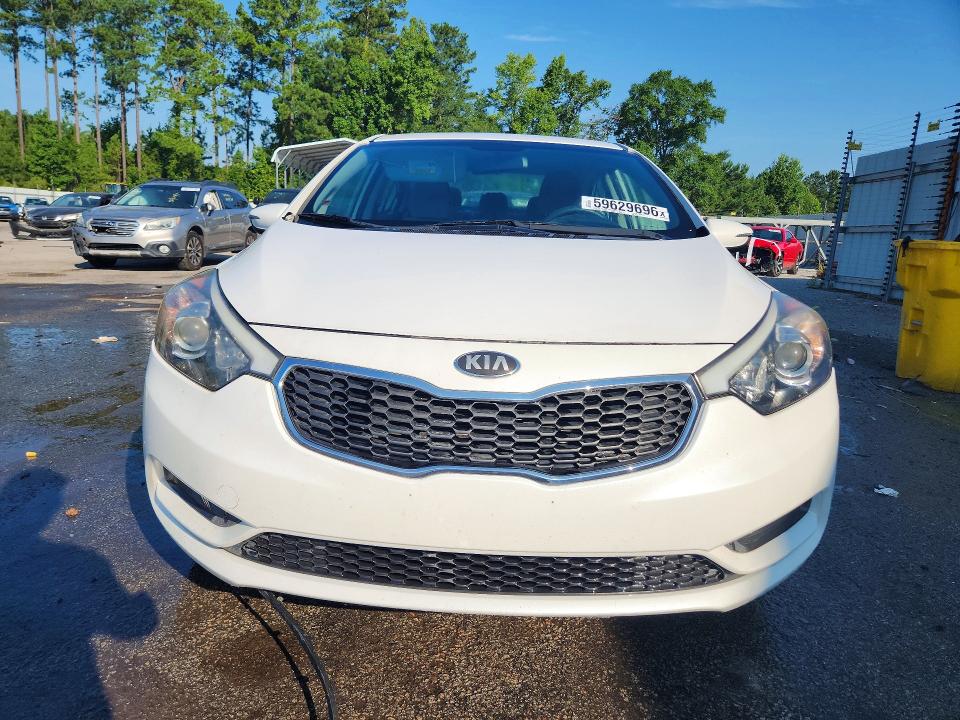 2016 Kia Forte VIN KNAFX4A6XG5592646 COPART salvage auction — REAR END, Sc - Cert Of Title-Salvage, sold $275 on 2026-07-29 (photo 5)