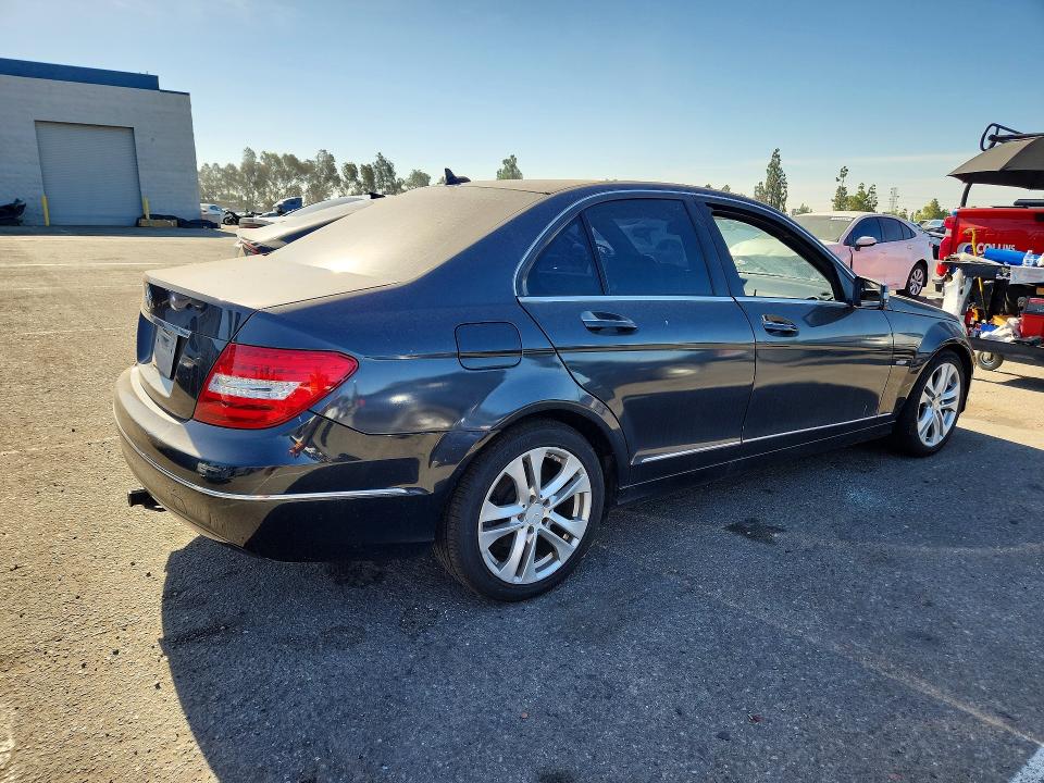 2012 Mercedes-benz C-klasse VIN WDDGF4HB0CR235773 COPART salvage auction — MINOR DENT/SCRATCHES, In - Dis/Dlr/Exp Only Clean Title, sold $525 on 2026-08-13 (photo 3)