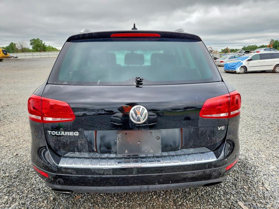 2011 Volkswagen Touareg VIN WVGFF9BP4BD005930 COPART salvage auction — WATER/FLOOD, NJ - CERT OF TITLE-SALVAGE FLOOD, sold $375 on 2026-08-11 (photo 6)