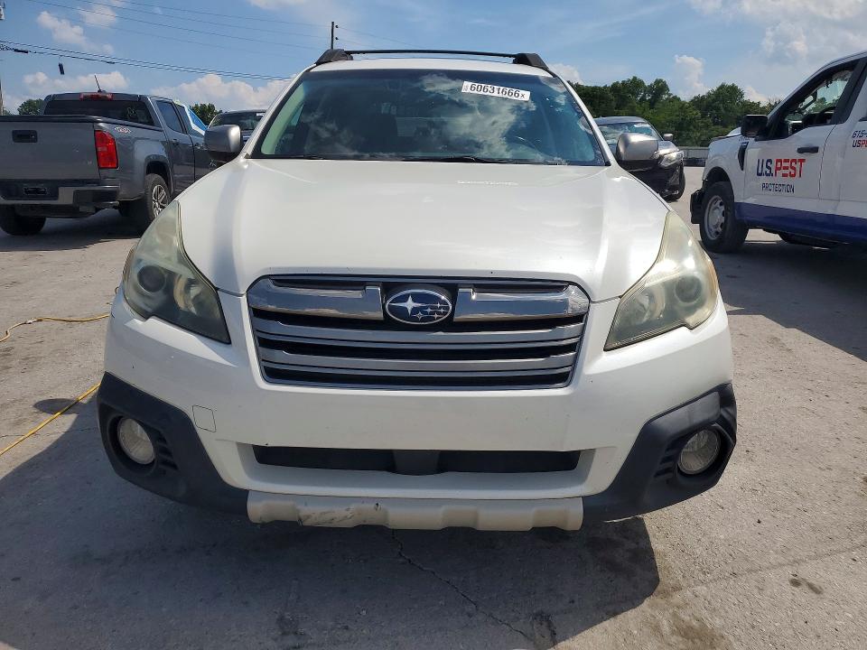 2014 Subaru Outback VIN 4S4BRCPC3E3292857 COPART salvage auction — MINOR DENT/SCRATCHES, Tn - Certificate Of Title (P), sold $3,800 on 2026-07-23 (photo 5)