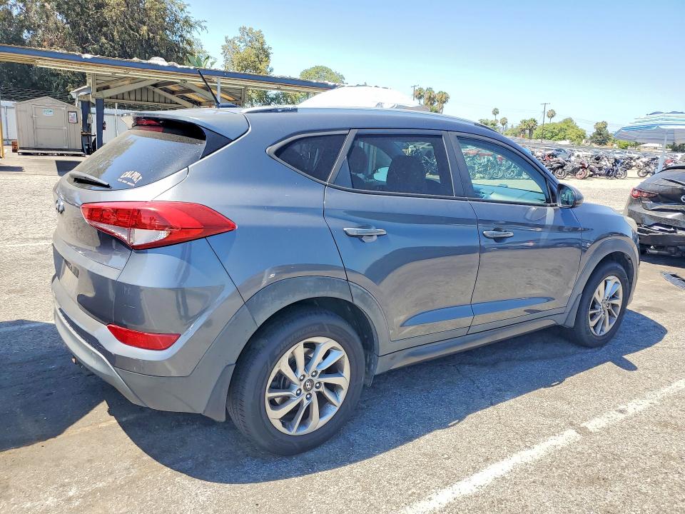 2016 Hyundai Tucson VIN KM8J33A42GU182913 COPART salvage auction — NORMAL WEAR, Ca - Dis/Dlr/Exp Only Clean Title (P), sold $1,700 on 2026-07-31 (photo 3)