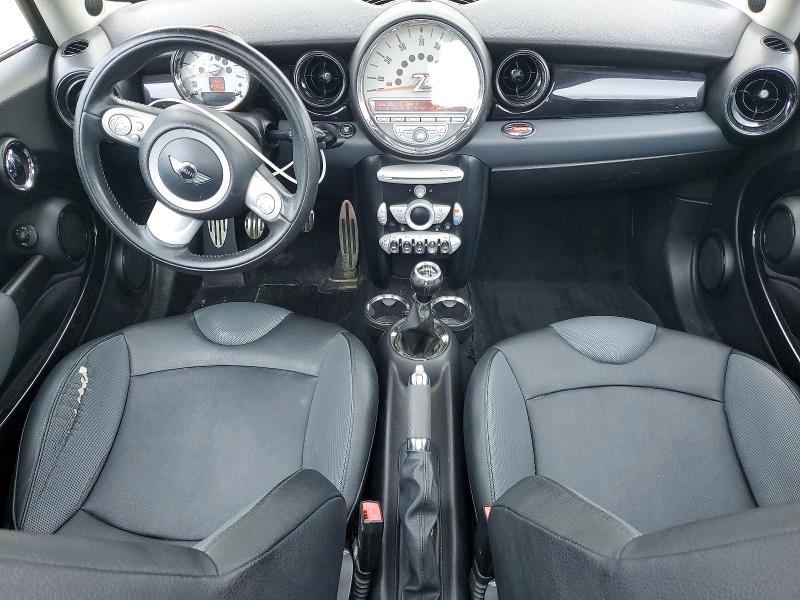 2008 Mini Cooper VIN WMWMF73538TT90048 COPART salvage auction — UNDERCARRIAGE, MA - CERT OF TITLE-RECONSTRCTD COLL, sold $650 on 2026-08-13 (photo 8)