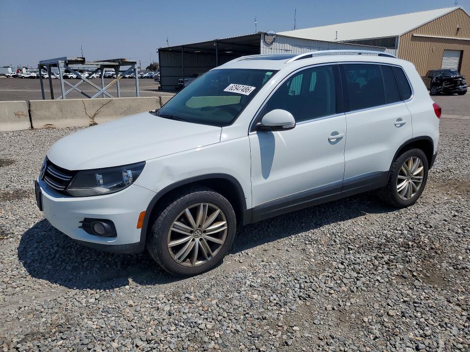 2015 Volkswagen Tiguan VIN WVGBV7AX5FW520078 COPART salvage auction — MECHANICAL, Co - Dis/Dlr/Exp Only Clean Title, sold $325 on 2026-08-06 (photo 1)