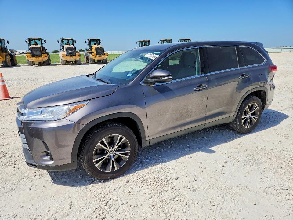 2019 Toyota Highlander VIN 5TDZZRFH0KS296281 COPART salvage auction — MINOR DENT/SCRATCHES, Tx - Certificate Of Title (P), sold $2,500 on 2026-08-13 (photo 1)