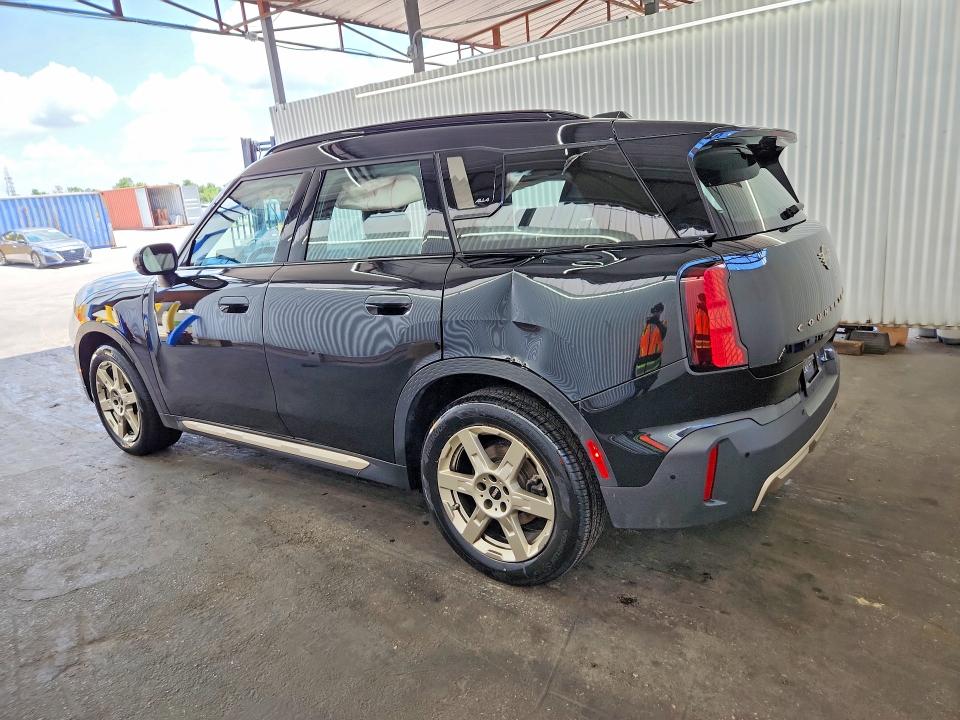 2025 Mini Countryman VIN WMZ23GA04S7S18542 COPART salvage auction — SIDE, Fl - Certificate Of Title, sold $9,300 on 2026-07-22 (photo 2)