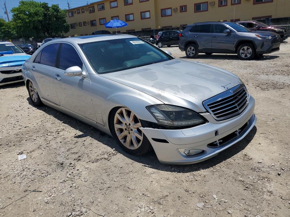 2007 Mercedes-benz S class VIN WDDNG71X27A107972 COPART salvage auction — VANDALISM, FL - CERT OF TITLE SLVG REBUILDABLE, sold $275 on 2026-08-07 (photo 4)