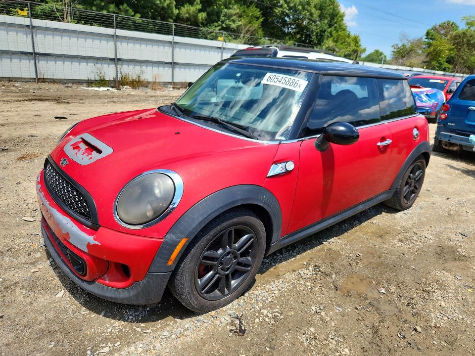 2011 Mini Cooper VIN WMWSV3C50BTY25229 COPART salvage auction — NORMAL WEAR, Fl - Certificate Of Title, sold $225 on 2026-07-14 (photo 1)