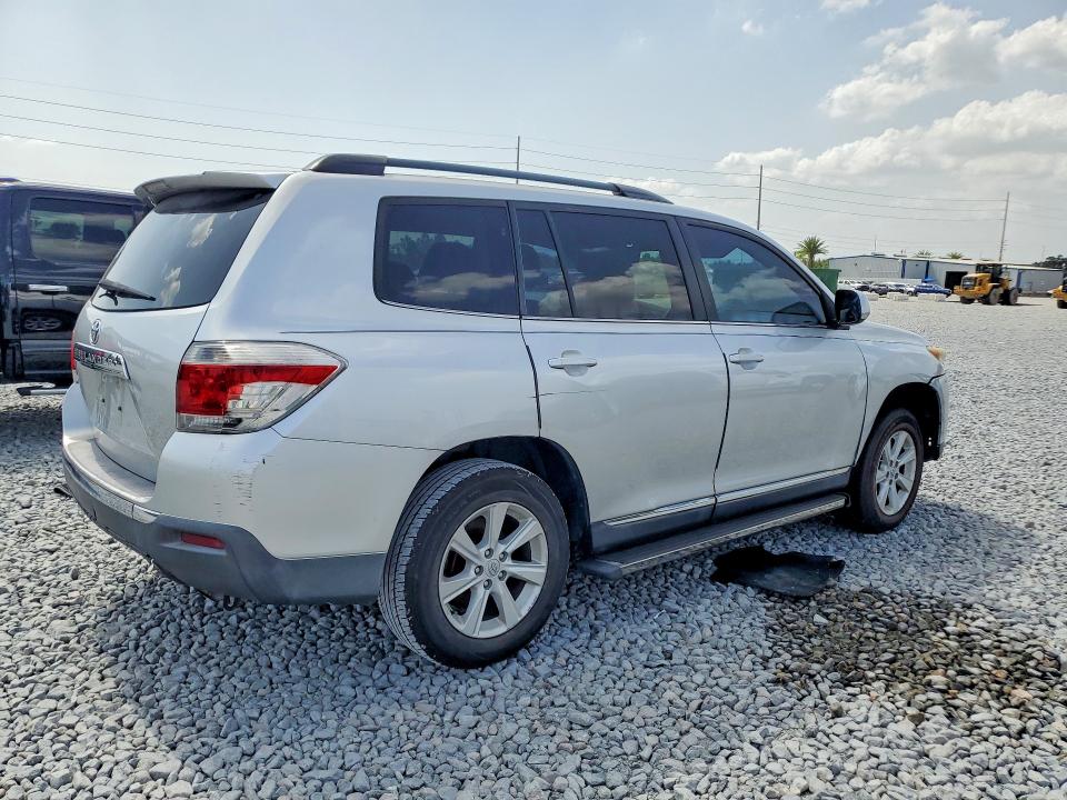 2013 Toyota Highlander VIN 5TDZK3EH2DS097030 COPART salvage auction — MINOR DENT/SCRATCHES, Fl - Certificate Of Title, sold $4,800 on 2026-07-27 (photo 3)