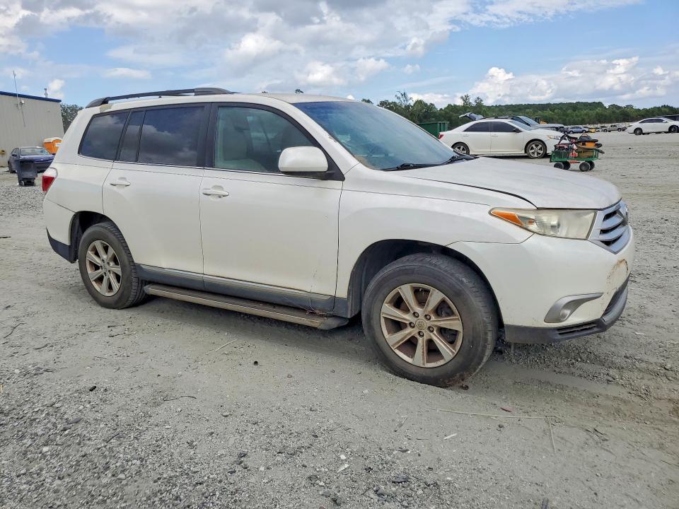 2013 Toyota Highlander VIN 5TDZA3EH5DS044762 COPART salvage auction — MECHANICAL, NC - CERTIFICATE OF TITLE, sold $2,500 on 2026-07-27 (photo 4)