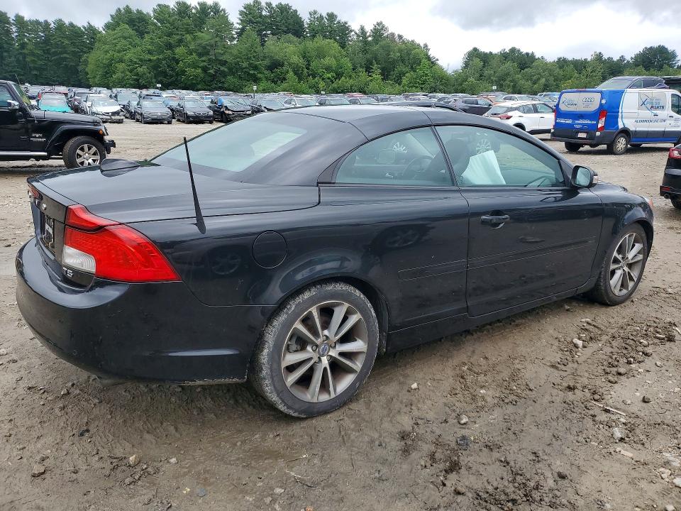 2013 Volvo C70 VIN YV1672MC4DJ140438 COPART salvage auction — MINOR DENT/SCRATCHES, Ma - Certificate Of Title, sold $2,500 on 2026-08-03 (photo 3)