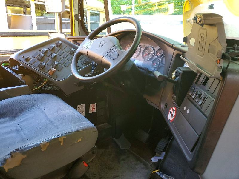 2013 Ic VIN 4DRBUSKPXDB299991 COPART salvage auction — STRIPPED, Ri - Certificate Of Title, sold $1,400 on 2026-09-09 (photo 9)