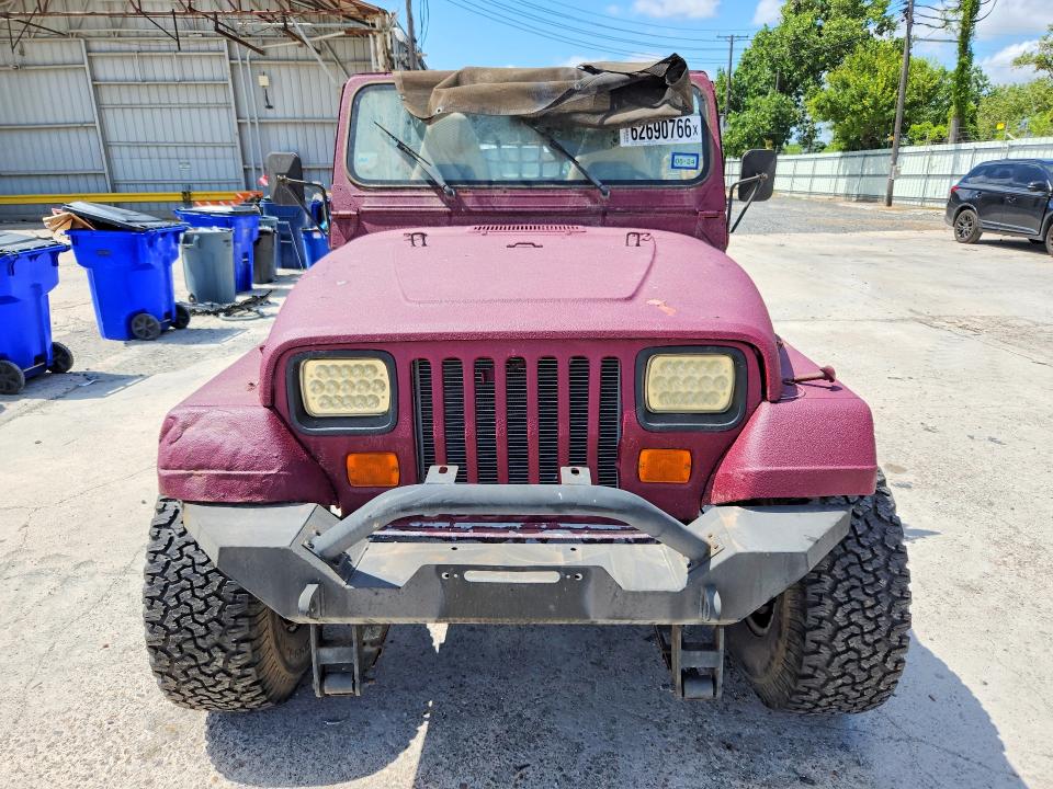 1987 Jeep Wrangler / VIN 2BCCV81J1HB537878 COPART salvage auction — NORMAL WEAR, TX - CERTIFICATE OF TITLE, sold $375 on 2026-08-11 (photo 5)