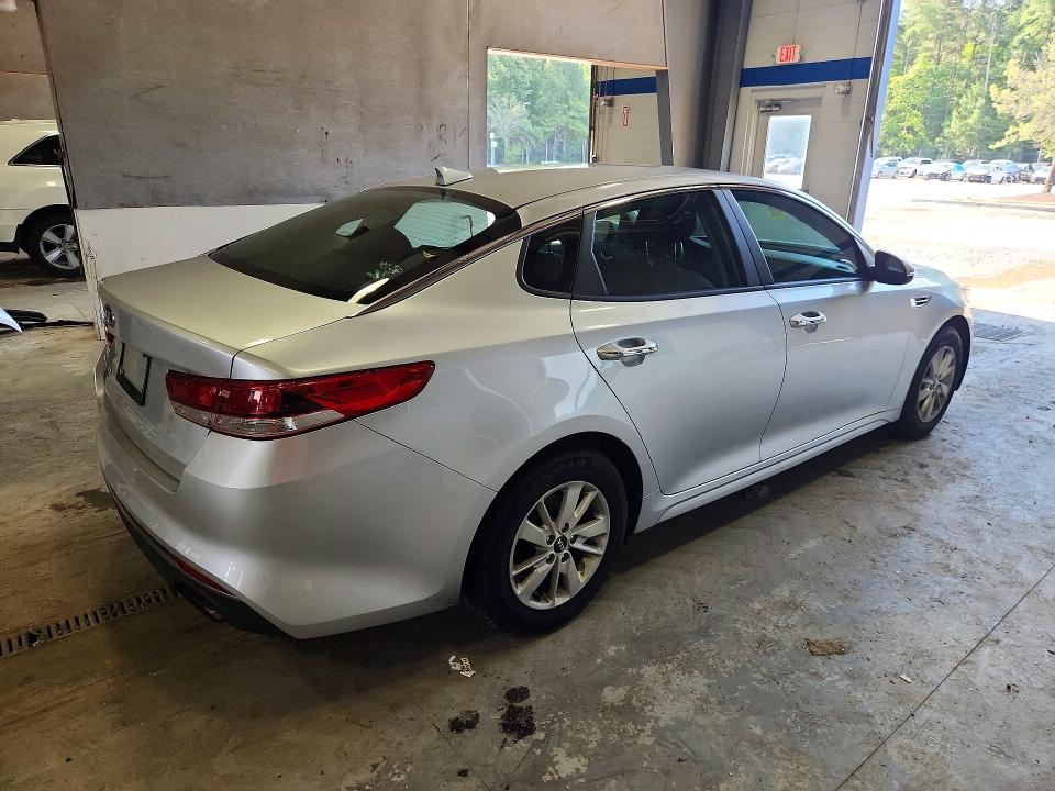 2017 Kia Optima VIN 5XXGT4L39HG169897 COPART salvage auction — FRONT END, Va - Certificate Of Title, sold $375 on 2026-07-24 (photo 3)