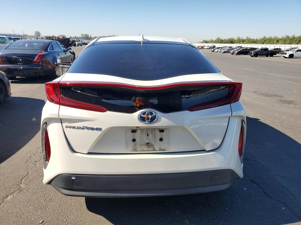 2018 Toyota Prius prime VIN JTDKARFP1J3078558 COPART salvage auction — FRONT END, CA - SALVAGE CERTIFICATE, sold $9,200 on 2026-08-24 (photo 6)