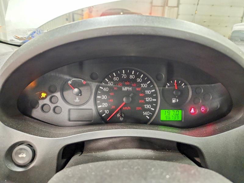 2005 Ford Focus VIN 3FAFP31N15R129895 COPART salvage auction — FRONT END, PA - CERTIFICATE OF SALVAGE, sold $175 on 2026-07-24 (photo 9)