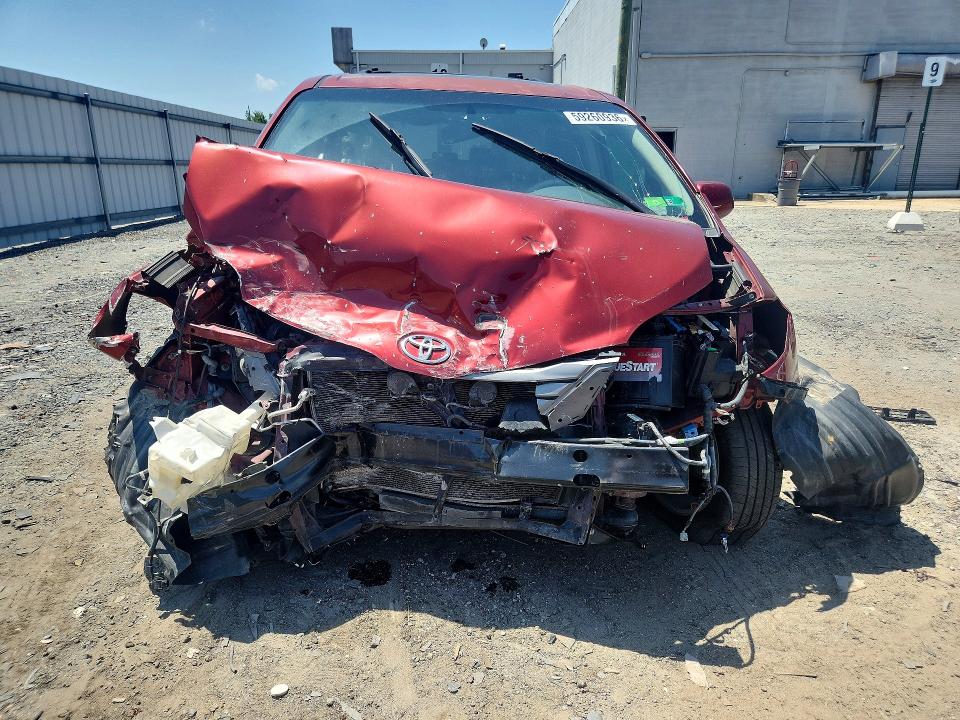 2012 Toyota Sienna VIN 5TDYK3DC5CS195582 COPART salvage auction — FRONT END, Va - Cert Of Title - Salvage, sold $900 on 2026-07-22 (photo 5)