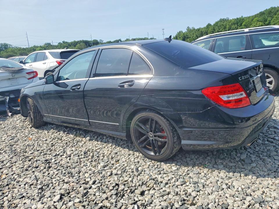2013 Mercedes-benz C-klasse VIN WDDGF4HB3DR279641 COPART salvage auction — WATER/FLOOD, Ma - Cert Of Title-Reconstrctd Fld, sold $1,000 on 2026-07-23 (photo 2)