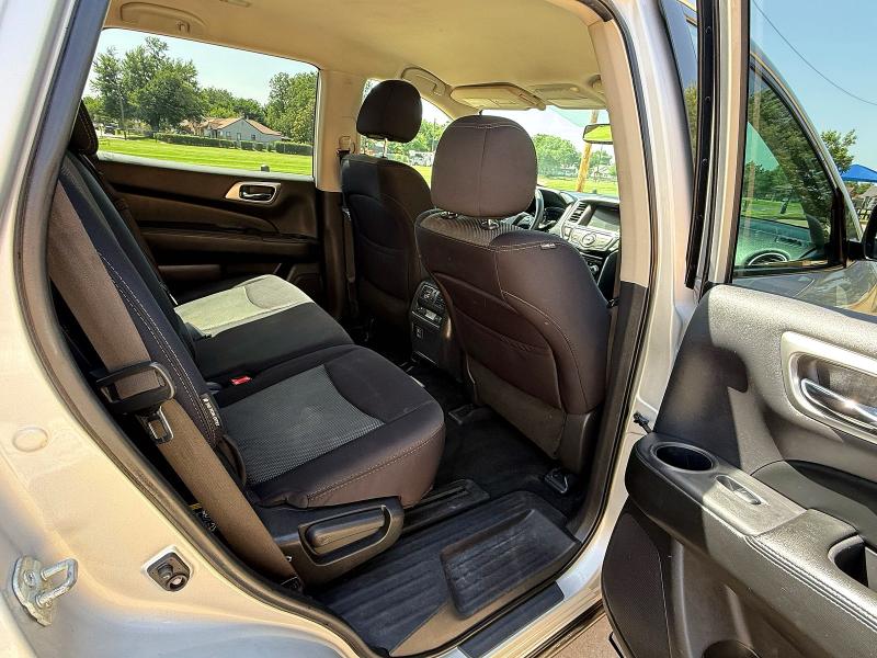 2018 Nissan Pathfinder VIN 5N1DR2MN8JC624231 COPART salvage auction — MINOR DENT/SCRATCHES, OK - CERTIFICATE OF TITLE (P), sold $2,150 on 2026-07-30 (photo 6)
