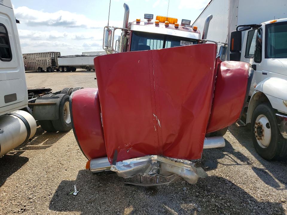 2007 Peterbilt 379 VIN 1XP5DB9XX7D682022 COPART salvage auction — FRONT END, IA - SALVAGE W/SALVAGE HISTORY, sold $15,600 on 2026-08-13 (photo 5)