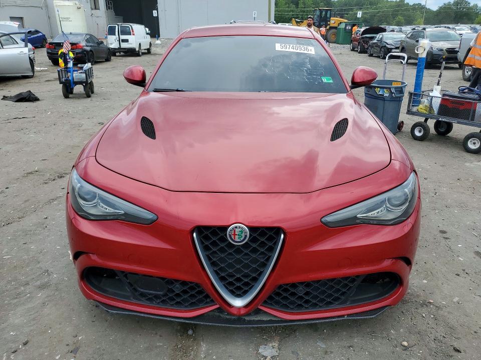 2017 Alfa romeo VIN ZARFAEAV2H7547696 COPART salvage auction — FRONT END, Va - Certificate Of Title (P), sold $15,300 on 2026-07-29 (photo 5)