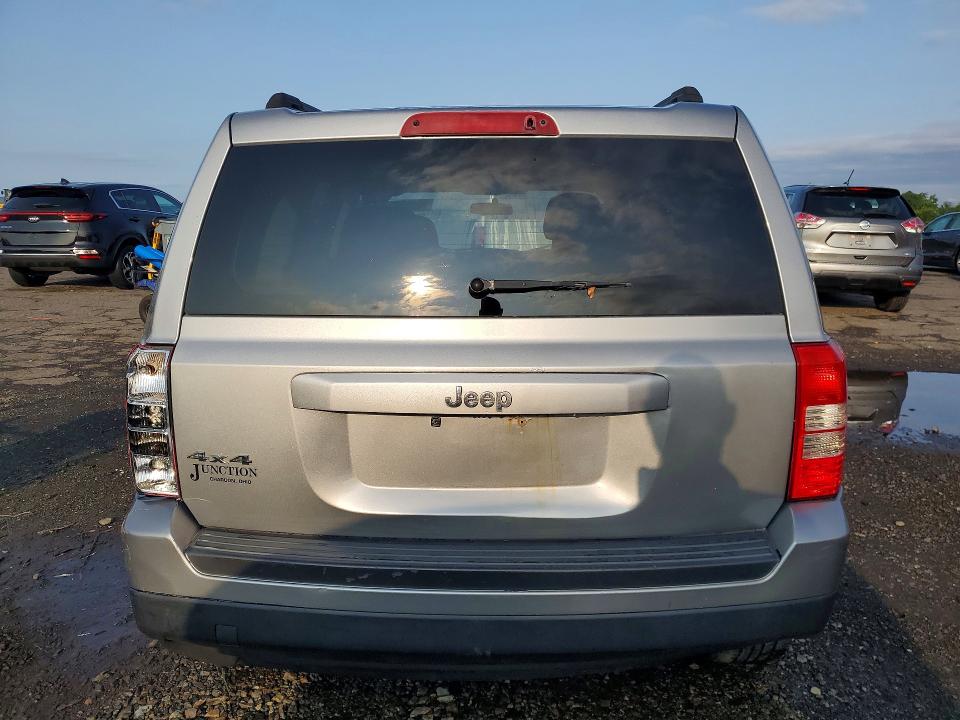 2015 Jeep Liberty (patriot) VIN 1C4NJRFB1FD376367 COPART salvage auction — REAR END, Pa - Cert Of Salv-R=Reconstructed, sold $650 on 2026-08-14 (photo 6)