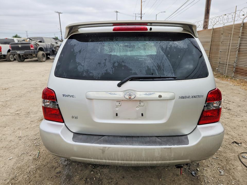 2006 Toyota Highlander VIN JTEDP21A560105136 COPART salvage auction — FRONT END, Ca - Dis/Dlr/Exp Only Clean Title, sold $750 on 2026-07-27 (photo 6)
