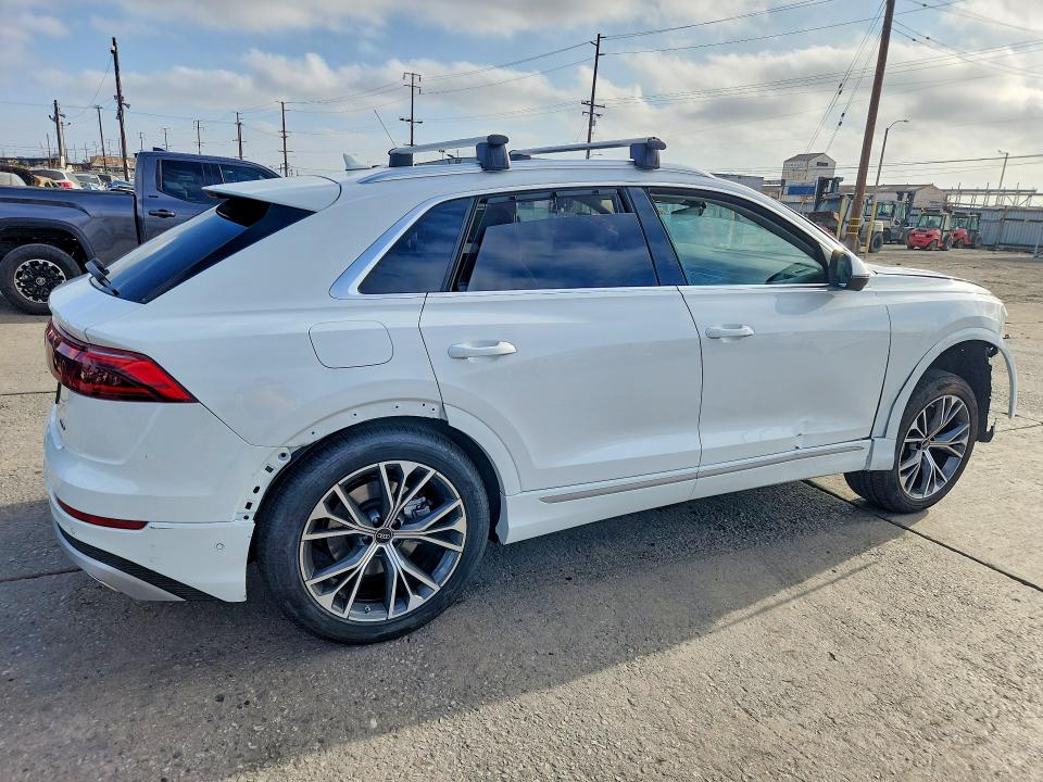 2026 Audi Q8 VIN WA1BVBF1XTD031334 COPART salvage auction — FRONT END, FL - CERT OF TITLE SLVG REBUILDABLE, sold $37,250 on 2026-07-27 (photo 3)