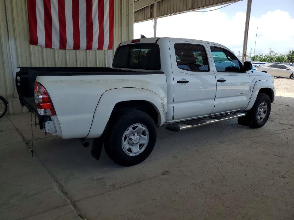 2015 Toyota Tacoma VIN 5TFJX4GN7FX037183 COPART salvage auction — REAR END, Fl - Cert Of Title Slvg Rebuildable, sold $3,750 on 2026-07-29 (photo 3)